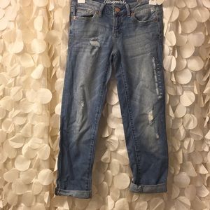 NWT 000 aero girls or women’s low rise jeans..crop